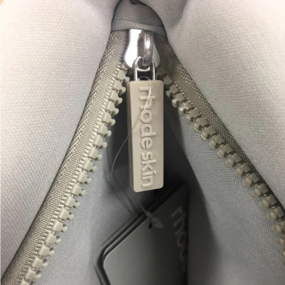 NWT Rhode (Hailey Bieber) Skincare bubble bag (products not included, only bag) - Picture 3 of 16